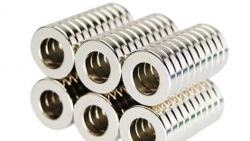 挑選強(qiáng)力釹鐵硼磁鐵廠家的幾大技巧「聚盛磁鐵」