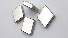 強(qiáng)力釹鐵硼本身具帶磁性嗎？「聚盛磁鐵」