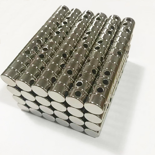 圓形磁鐵帶孔.jpg 圓形磁鐵帶孔.jpg