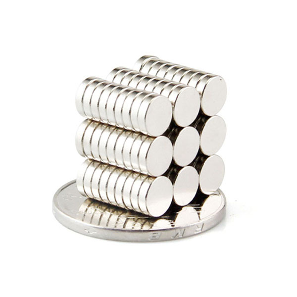 強(qiáng)力磁鐵廠家